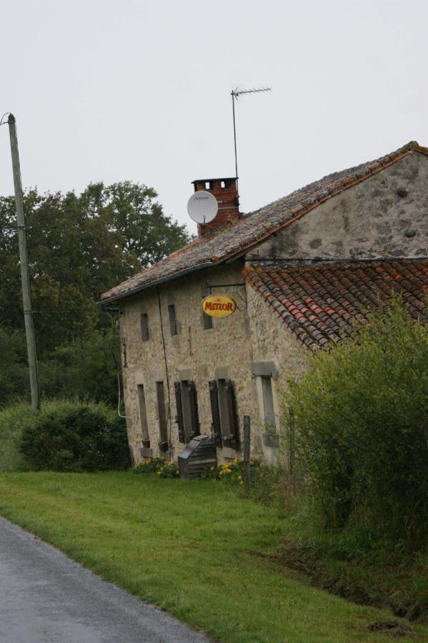 Chez Gondat Chambre D'Hotes Saint-Martial-sur-Isop Luaran gambar