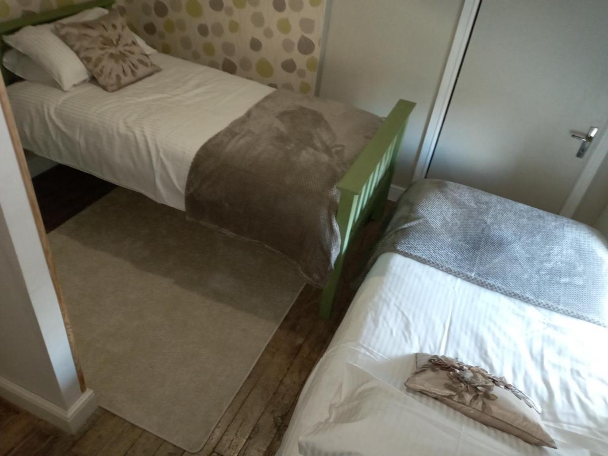 Chez Gondat Chambre D'Hotes Saint-Martial-sur-Isop Luaran gambar