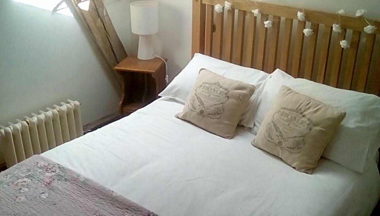 Chez Gondat Chambre D'Hotes Saint-Martial-sur-Isop Luaran gambar